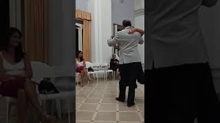 Mirta Tiseyra y Ermanno Felli bailan un vals de Canaro a la Milonga Mate [upl. by Arriaet901]