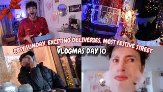 Cosy Sunday EXCITING Deliveries The MOST Festive Street  Vlogmas Day 10 [upl. by Hoffert]