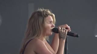 Tove Lo  Habits  Lollapalooza 2017  Chicago IL  08062017 [upl. by Allecnirp]