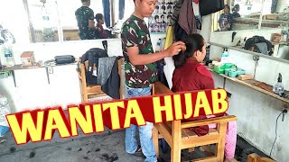 Wanita hijab tibatiba minta potong [upl. by Luciano925]