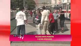 Te Peguei na TV Marquinhos faz pergunta indiscreta e leva surra na rua [upl. by Alios699]