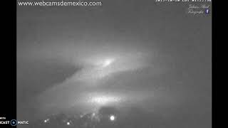 Nueva Gran Erupción del Popocatepetl 10 de Octubre de 2017 a las 126 am [upl. by Eetnahs]