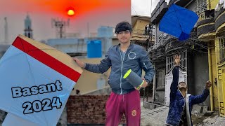 Basant 2025  Sunday Kite Catching in Streets 🤩 itny zada guddy loot lea🙉😂  25 oura dia 😅 [upl. by Toma]