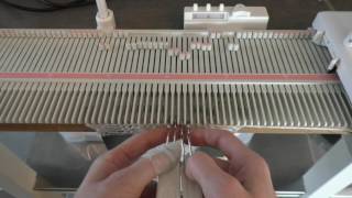 Manuell fletteteknikk  Manual cable knit  On any knitting machine [upl. by Llirrem]