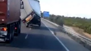 Truck VS High Wind [upl. by Akeimat138]