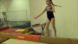 Célia 7 ans passionnée de gymnastique artistique [upl. by Resee]