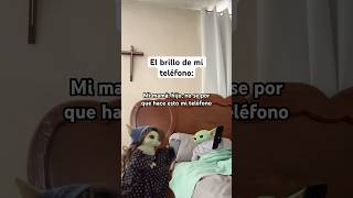 Como hace para ver la pantalla 😂jaja humor meme babyyoda telefono [upl. by Duahsar]