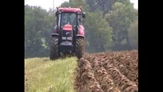 Labour avec tracteur CASE et charrue 5 corps [upl. by Mart]