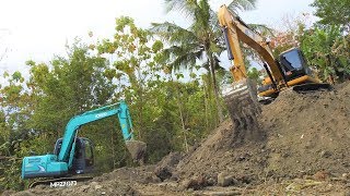 Mini Excavator Dozer Moving Dirt Kobelco SK75 Komatsu D31P CAT 320D2 GC [upl. by Anna-Diane]