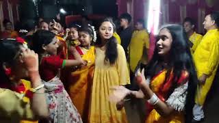 Beautiful Girls Dancing In a Biye Bari  Biye Bari Dance Video  Desi Dance [upl. by Nolham]