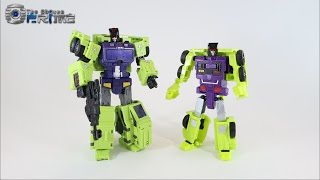 ToyWorld TWC04 Allocator  Masterpiece Constructicon Hook  Video Review [upl. by Ennaesor]