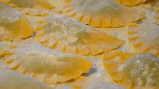 Ravioli con ricotta e spinaci [upl. by Llerret102]