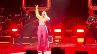 Beatrice Egli live in Kiel mit quotVerlieb dich nicht ohne michquot [upl. by Kannav]