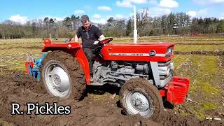 match ploughing Tim Boothman and his MF 135 [upl. by Couhp]