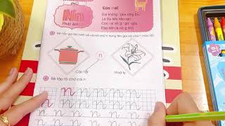 Kindergarten teacher instructs a lesson about the letter N [upl. by Argela]