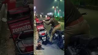 duniya mein aise police wale jarur honi chahie [upl. by Nnyllatsyrc]