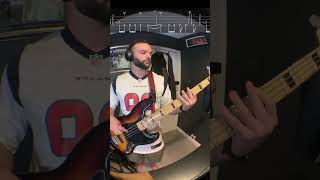 KING KUNTA  KENDRICK LAMAR  Bass tabs lesson shorts [upl. by Nonnelg]