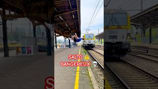 SALTO DEVANT LE TRAIN 😰☠️ parkour shorts gym sports [upl. by Rettuc]