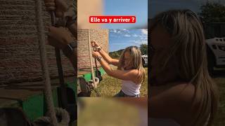 Elle attache le plateau foin girl farm farming tracteur agriculture [upl. by Matteo]