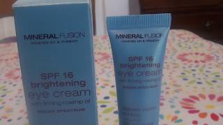 Mineral Fusion Brightening Eye Cream SPF 16 FIRMING ROSEHIP OIL REVIEW [upl. by Leiad]