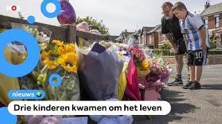 Bloemen en knuffels na steekpartij in Engeland [upl. by Ardnuaek]