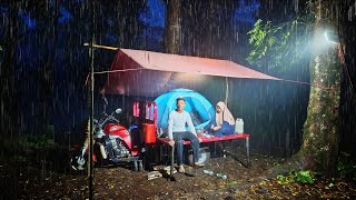 CAMPING HUJAN GERIMIS DISERTAI KABUT SUPER TEBAL  MENDIRIKAN TENDA DI MOTOR RODA TIGA [upl. by Nayb669]