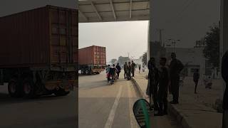 Shahdara mor ko container laga kr band kr diya full traffic block PTI protest in Pakistan imrankhan [upl. by Henig857]