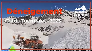 Déneigement du col du Tourmalet par les agents du Département des HautesPyrénées  2013 [upl. by Sergo]