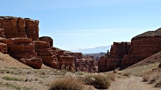 Charyn Canyon  Yurta tradicional  Kazajistán [upl. by Anabal]