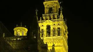 LA GIRALDA DE SEVILLATOQUE DE CAMPANAS [upl. by Suixela275]