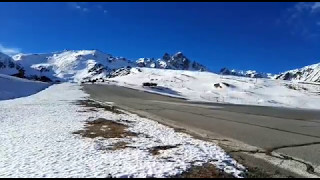 Cirrus SR 22 landing at Courchevel airport [upl. by Ermeena]