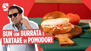 Panino con tartare di pomodoro piccante maionese al basilico e burratina Una delizia imperdibile [upl. by Vivica]