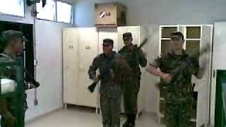 treinando voz de comando [upl. by Gloriana]