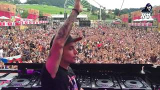 Bassjackers Drops Fireflies Live [upl. by Enajiram]