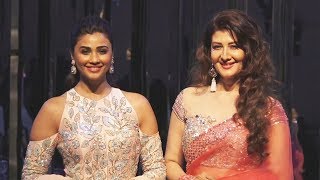 Daisy Shah And SAngeeta Bijlani At SalmanKatrinas Manish Malhotra Fashion Show 2018 [upl. by Leicam]