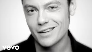 Tiziano Ferro  La differenza tra me e te [upl. by Furnary662]