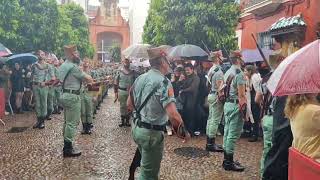 La Legión desfila en Córdoba bajo el diluvio del Jueves Santo [upl. by Hildagarde]