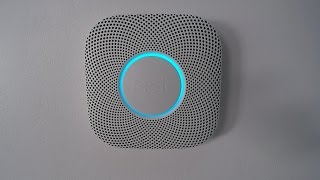 Nest Protect en Philips Hue Demo [upl. by Mickie669]