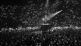 Sfera EbbastaBottiglie Privè LIVE MEDIOLANUM FORUM Famoso Tour [upl. by Barstow563]