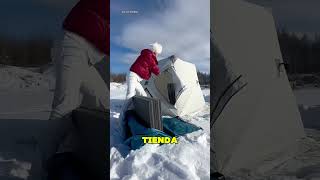 Chica Atrapada en Medio de la Nieve 😨 [upl. by Leseil]