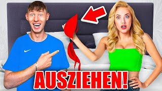 Falsche Antwort  Kleidungsstück ausziehen 😬 mit Freundin [upl. by Aerda947]