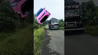 Manuver Sedan Vs Dump truck telolet basuri trukoleng automobile toleletbasuri feedshorts shorts [upl. by Anin560]