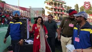 Preity Zinta interacts with the KXIP family [upl. by Inaniel]