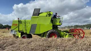 Claas Mercator 60 combine [upl. by Trixi]