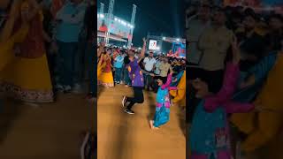 radhe 🥰garba navratri navratrispecialgujarati dandiya gujju garbanightgarbalover [upl. by Eirallih]