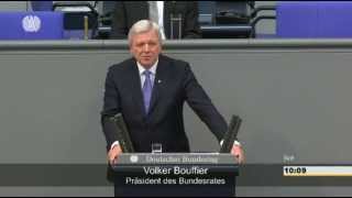 Rede von Bundesratspräsident Volker Bouffier in der Gedenkstunde am 8 Mai 2015 [upl. by Helman]