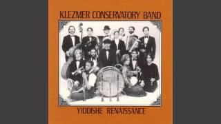 Klezmer Conservatory Band  Papirosn  Freylekhe Yidelekh [upl. by Tai750]