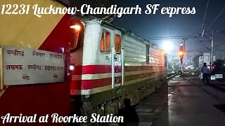 12231 LucknowChandigarh SF express is arriving on roorkee railway station viral video [upl. by Mairim]