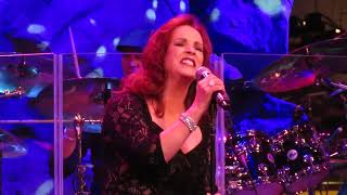 Sheena Easton  For Your Eyes Only  81223  Mohegan Sun  Wolf Den  Uncasville CT [upl. by Adnol37]