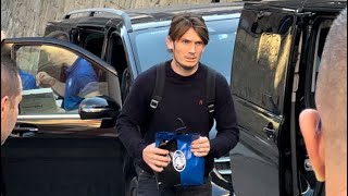 DE ROON fa un regalo a un tifoso del Napoli 🎁 Bel gesto dopo NapoliAtalanta 03 [upl. by Russon]